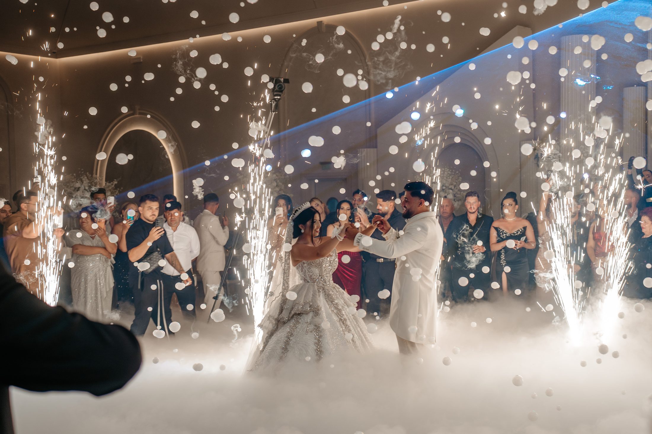 Dansul mirilor cu efecte spectaculoase — I.M. Events